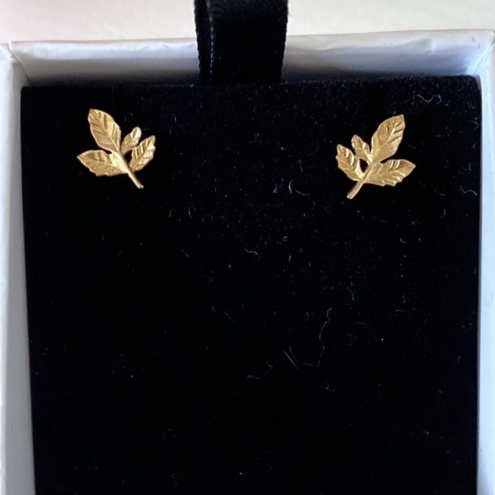 Pair Delicate Twig Leaf Earrings 9kt Solid Gold W… - image 3